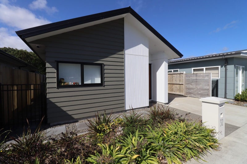 32 Harry Martin Lane, Wainuiomata, Lower Hutt - Carousel 13