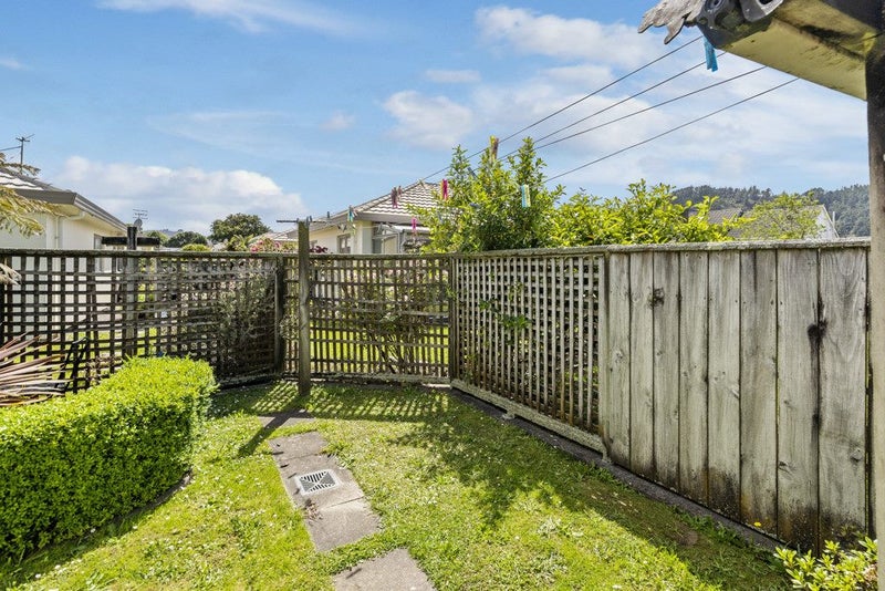 9/58A MOLESWORTH ST, TAITA, LOWER HUTT - Carousel 17