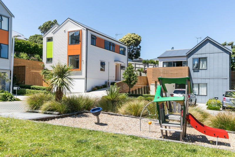 7/22 BOOTH ST, Miramar, Wellington - Carousel 1