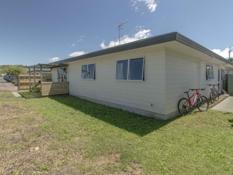 3/4A LEE Road, TARADALE, Napier - Carousel 17