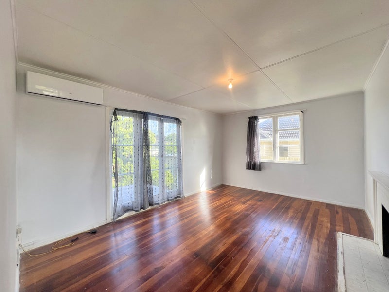 18 GAYE STREET, Otara, Auckland - Carousel 2