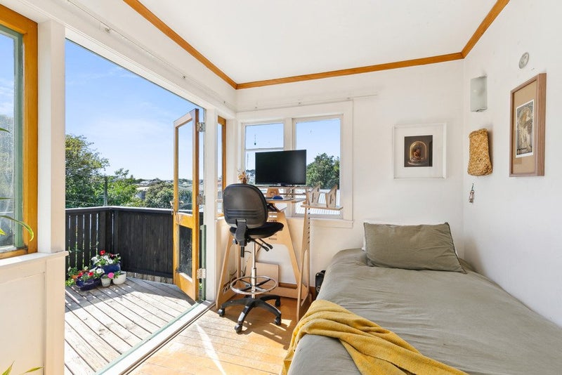 89 Britomart Street, Berhampore, Wellington - Carousel 24