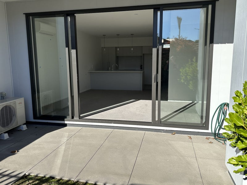 1 Gateway Avenue, Beachlands, Auckland - Carousel 2