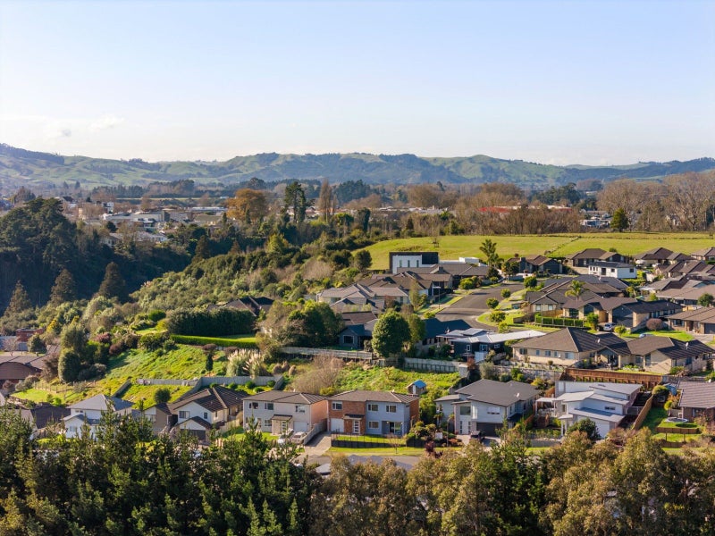 30 Alpers Ridge, Leamington, Cambridge - Carousel 21