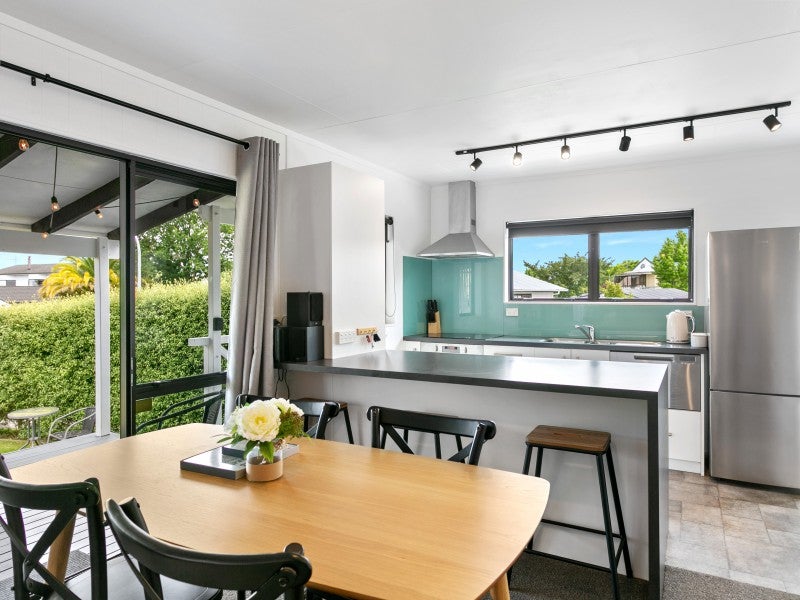 18 Newberry Place, Richmond Heights, Taupo - Carousel 2