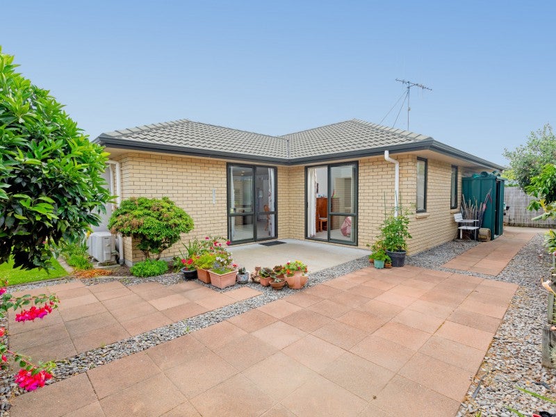 111 Sterling Gate Drive, Bethlehem, Tauranga - Carousel 2