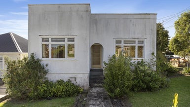 57 Smale Street, Point Chevalier, Auckland - Carousel 1