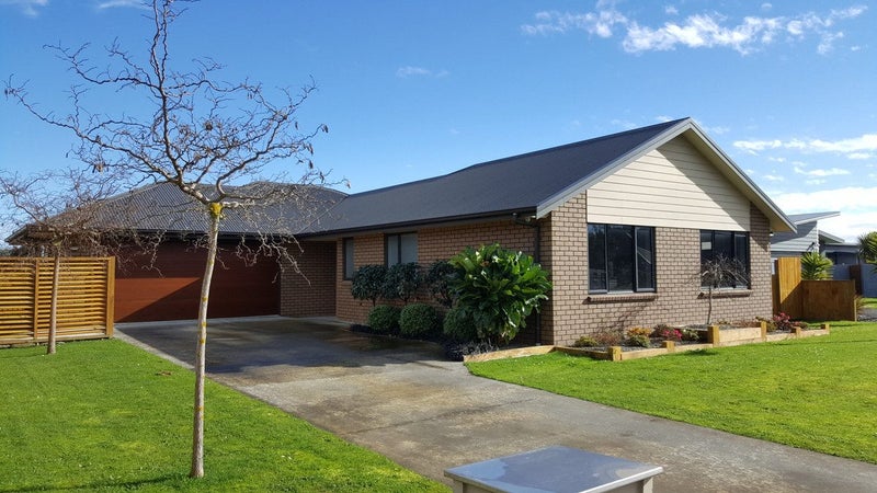39 Pegasus Place, Kelvin Grove, Palmerston North - Carousel 1