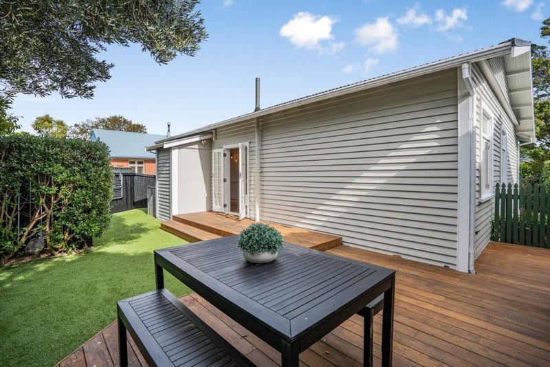 40 Tennyson Street, Petone, Lower Hutt - Carousel 23