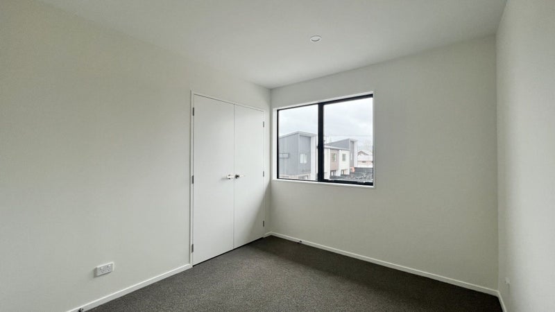 8/476 West Coast Road, Glen Eden, Auckland - Carousel 14