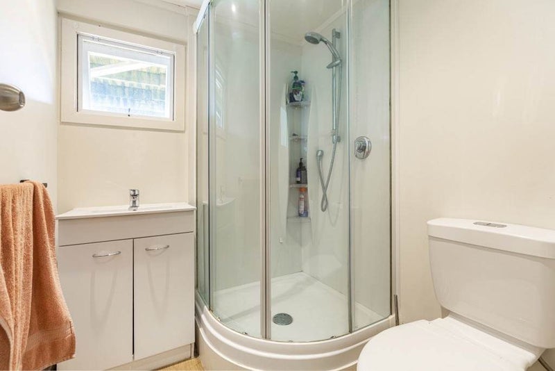 77 Roseberry Avenue, Birkenhead, Auckland - Carousel 16