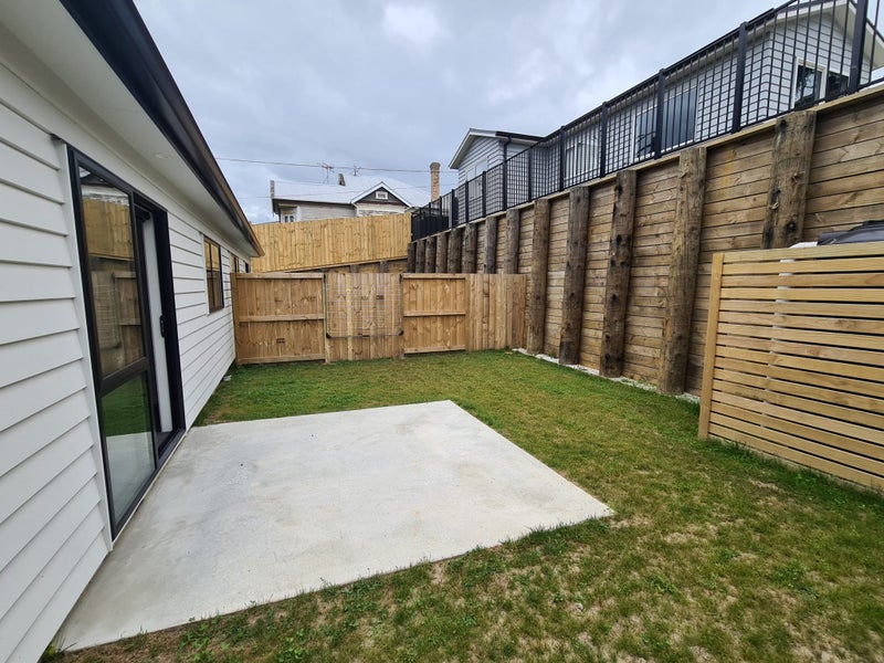 2/18 Rothwell Street, Dinsdale, Hamilton - Carousel 12
