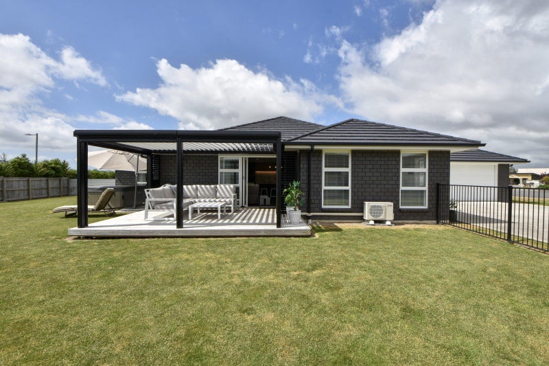 9 Mervyn Brown Place, Solway, Masterton - Carousel 1