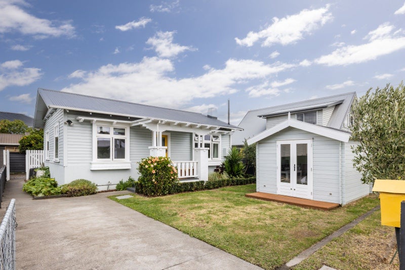 305A Riverslea Road North, Parkvale, Hastings - Carousel 1