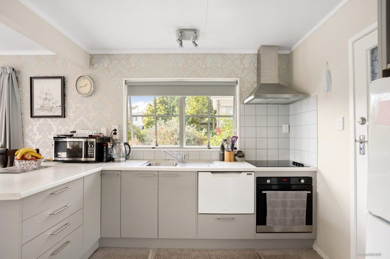 18A Ridgeway Place, Glenview, Hamilton - Carousel 14