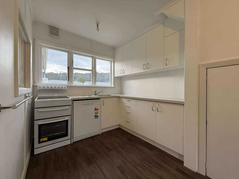 2/9 Wainhouse Street, Stokes Valley, Lower Hutt - Carousel 2