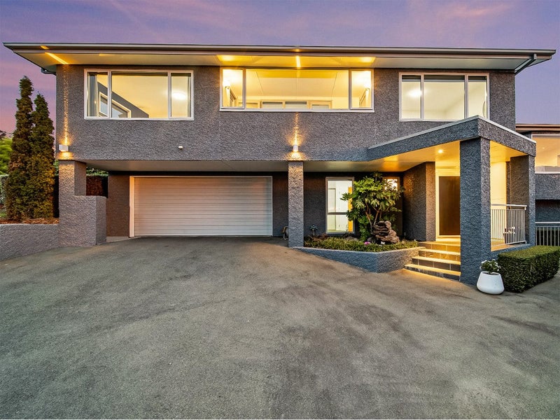 9 Ennerdale Row, Westmorland, Christchurch - Carousel 1