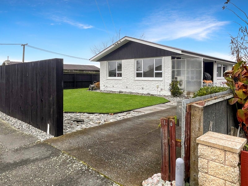 16 Daniels Road, Redwood, Christchurch - Carousel 1
