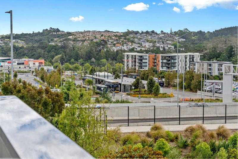 16B/60 Masons Road, Oteha, Auckland - Carousel 2