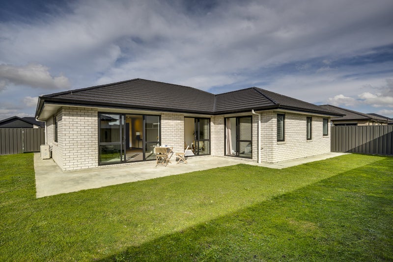 16 Hikawera Drive, Frimley, Hastings - Carousel 1