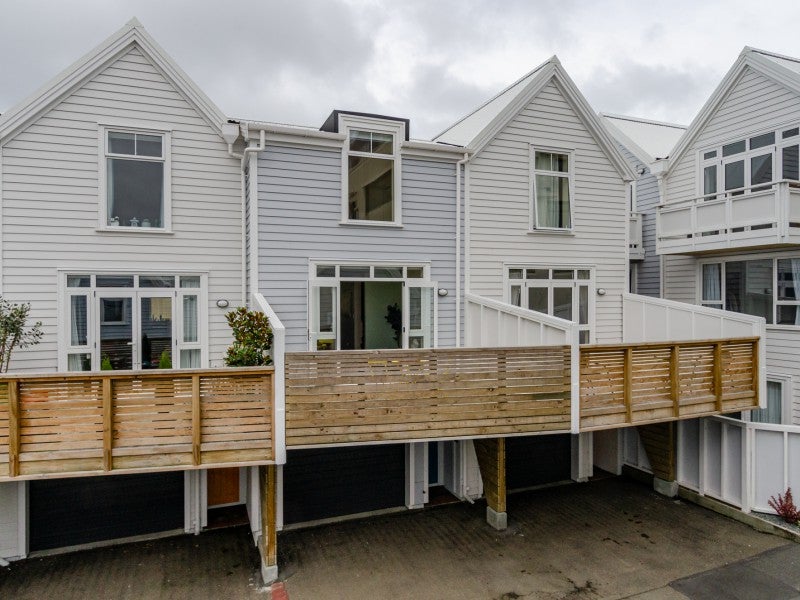 28/35 Pirie Street, Mount Victoria, Wellington - Carousel 1