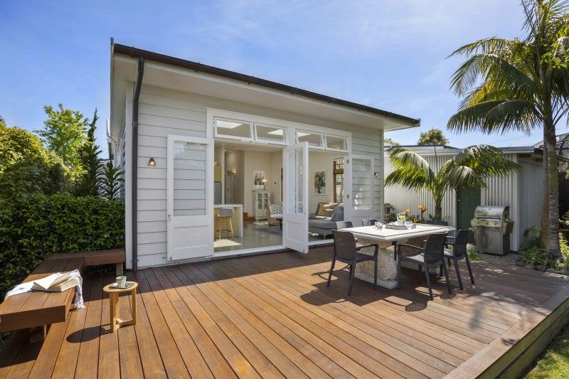 37 Abbotsford Terrace, Devonport, Auckland - Carousel 1
