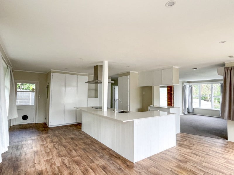 26B Saxon Street, Waterview, Auckland - Carousel 2