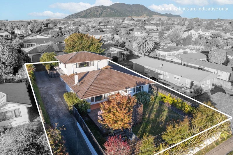 2/14 Tamatea Road, Taupō - Carousel 2