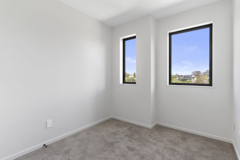 115F Bruce Road, Glenfield, Auckland - Carousel 16