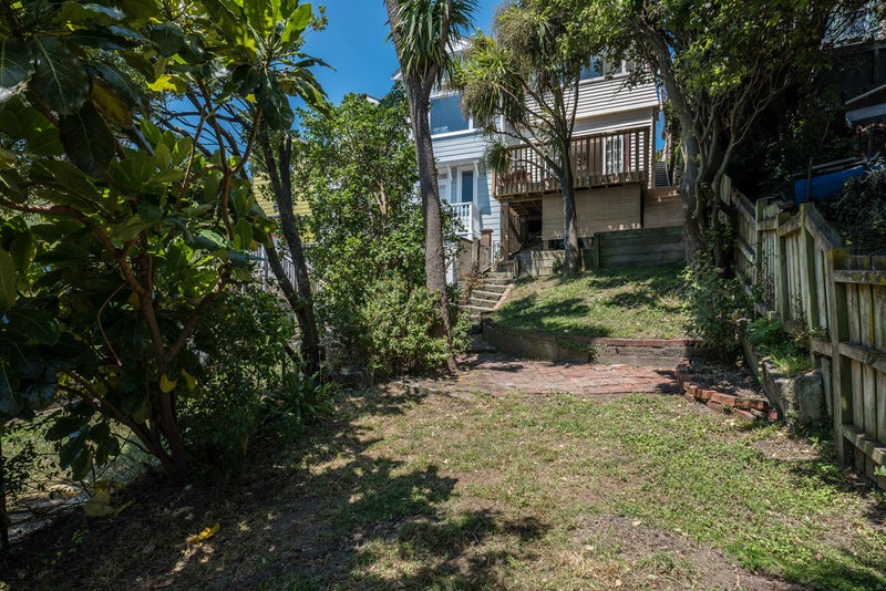 21 Lawrence Street, Newtown, Wellington - Carousel 2