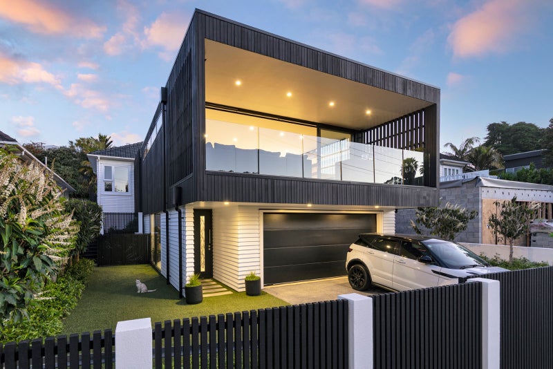 14 Larchwood Avenue, Westmere, Auckland - Carousel 2