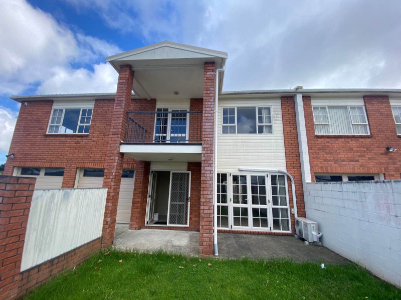 42A Blanes Road, Weymouth, Auckland - Carousel 1