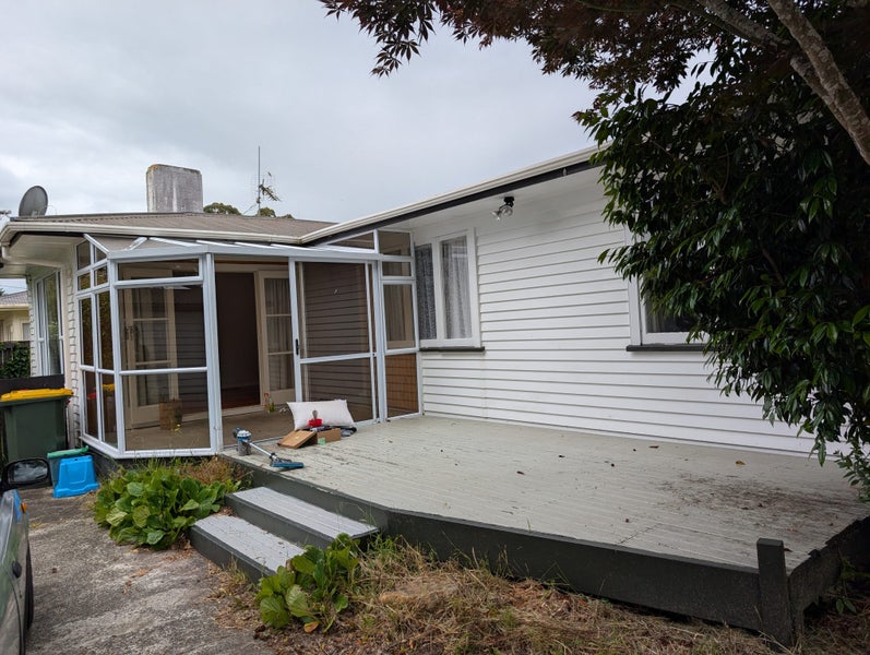 60 Southsea Crescent, Silverdale, Hamilton - Carousel 1