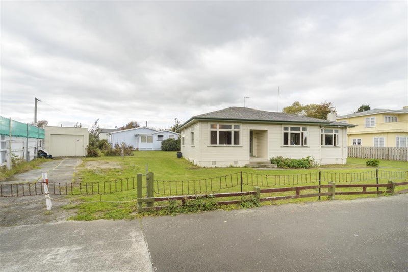 31 Station Road, Marton - Carousel 1