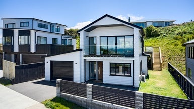 44 Domett Street, Newlands, Wellington - Carousel 1