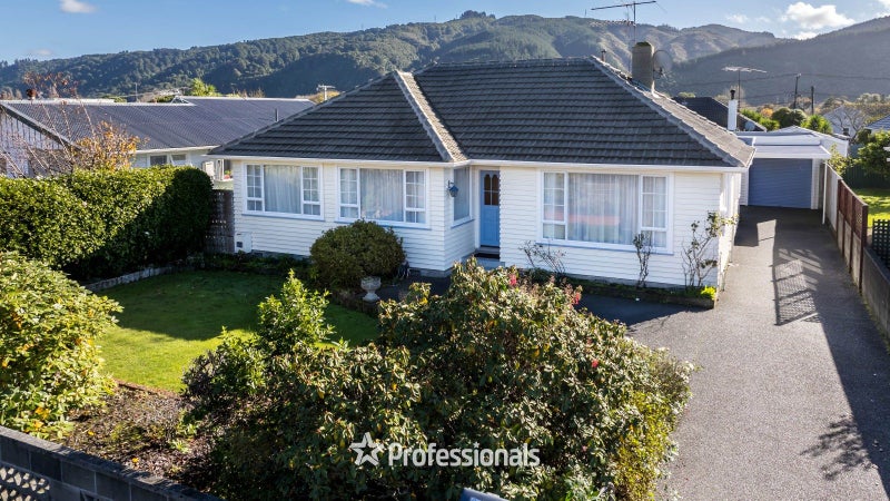 249 Fergusson Drive, Heretaunga, Upper Hutt - Carousel 1