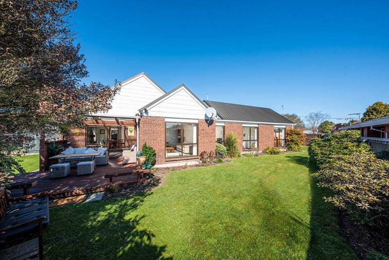 156 Sawyers Arms Road, Northcote, Christchurch - Carousel 1