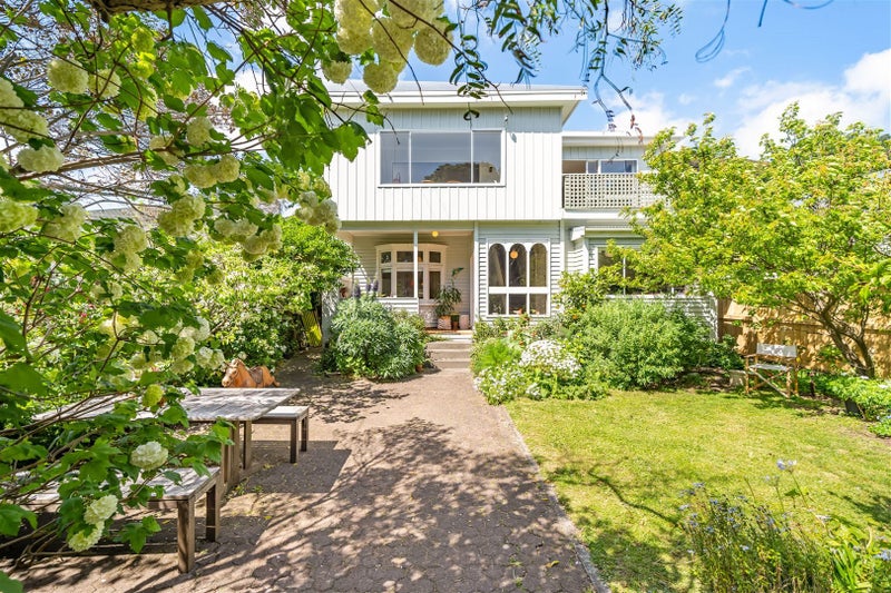 93 Oroua Street, Eastbourne, Lower Hutt - Carousel 1