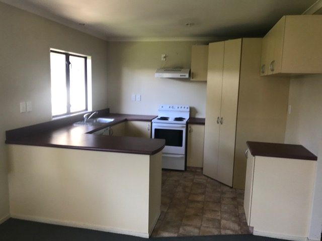 705 Whitehead Road, Saint Leonards, Hastings - Carousel 2