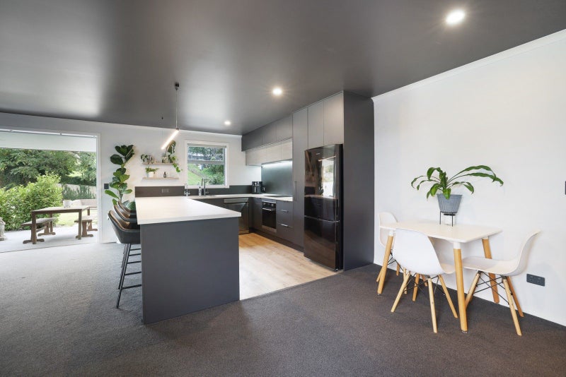 18C Carey Street, Kihikihi, Te Awamutu - Carousel 18