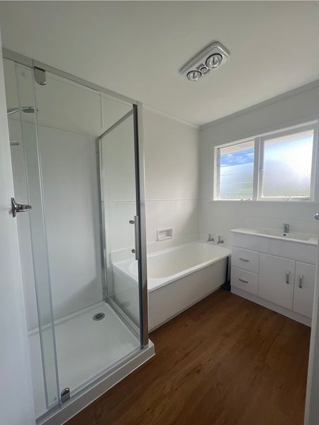 31 Grassways Avenue, Pakuranga, Auckland - Carousel 2