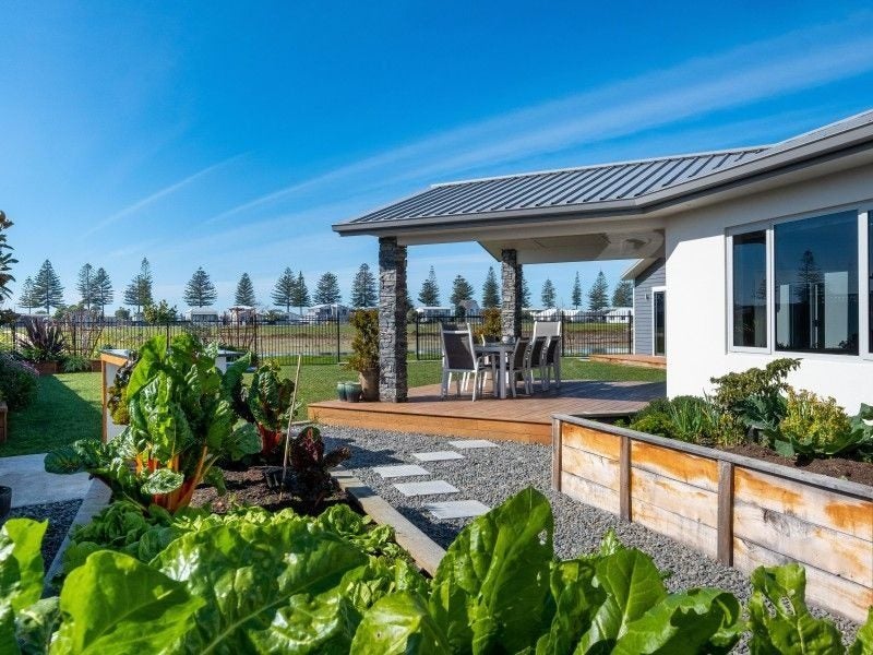 11 Kaituna Place, Te Awa, Napier - Carousel 1