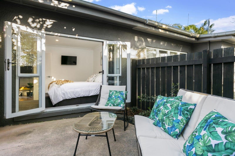 5/6 Cleary Road, Panmure, Auckland - Carousel 2