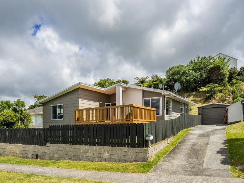 173 Major Drive, Kelson, Lower Hutt - Carousel 1