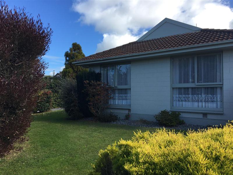 1/2 Parkview Place, Avonhead, Christchurch - Carousel 1