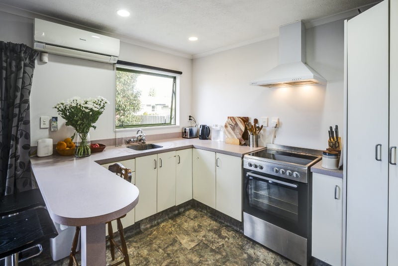 2/13 Ted Harpur Place, Onekawa, Napier - Carousel 2