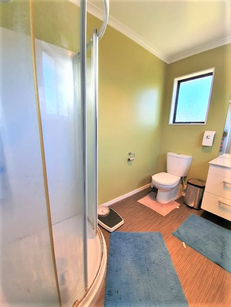 21 Mcenroe Grove, Naenae, Lower Hutt - Carousel 8