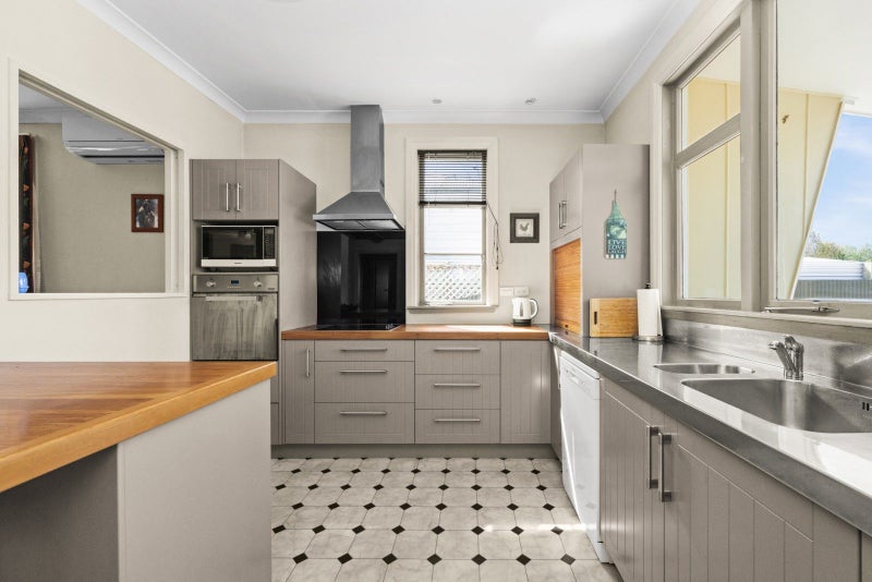 412 Lascelles Street, Saint Leonards, Hastings - Carousel 2