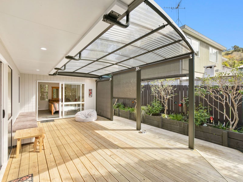 63 Larsen Crescent, Tawa, Wellington - Carousel 21