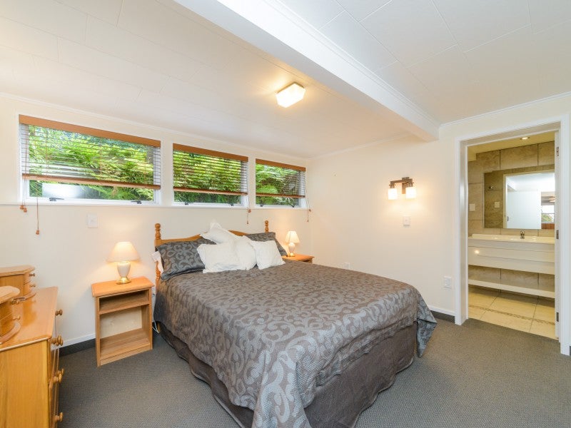 31 Lincoln Terrace, Hokowhitu, Palmerston North - Carousel 26